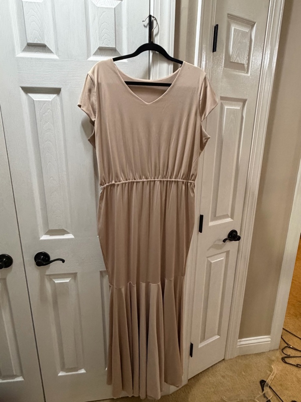 Neutral Short-Sleeve Maxi Dress - Beige